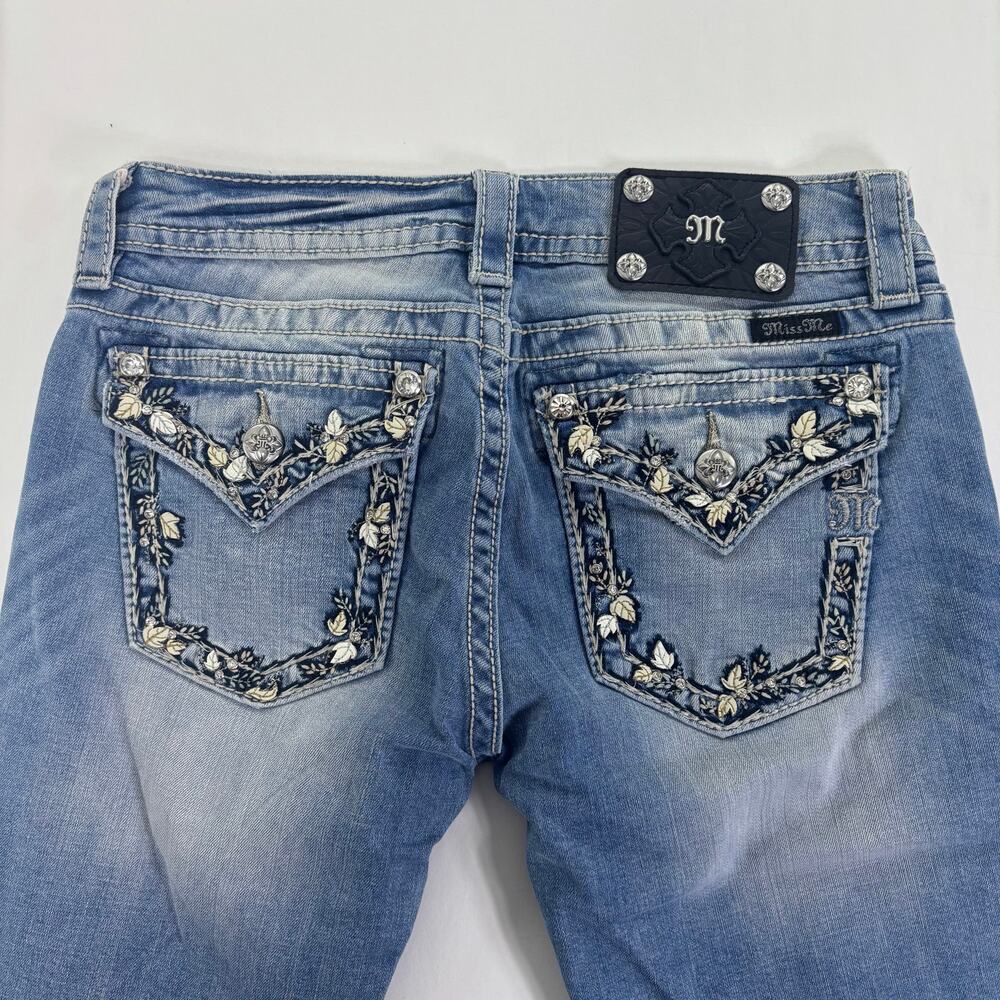 Women's Miss Me Bermuda Size 28 Embellished Pockets Signature Jeans JY5962M - Picture 5 of 8